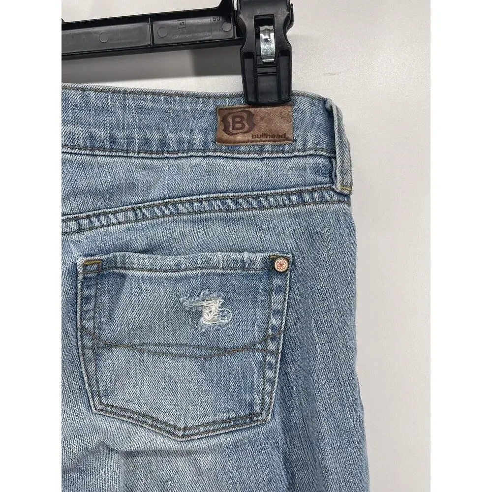 B Bullhead Size 1 Long Short Distressed Light Wash Denim‎ Jean Bermuda Shorts